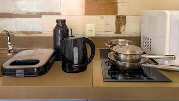 Basic Apartment | Private kitchen