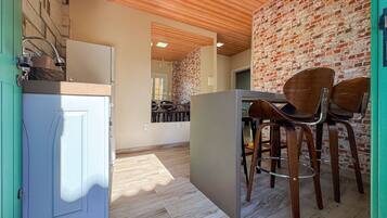 Apartemen Basic | Tempat makan