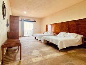 Ferros/tábuas de passar roupa, Wi-Fi, roupa de cama