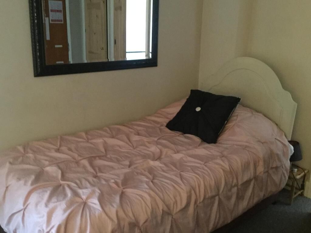 Double or Twin Room | Free WiFi