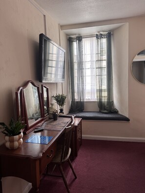 Double Room, Ensuite | Free WiFi - The Ship Inn (Mevagissey)