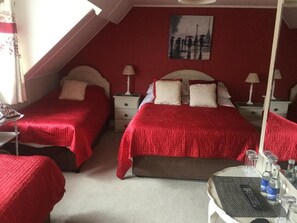 Double or Twin Room | Free WiFi - The Ship Inn (Mevagissey)