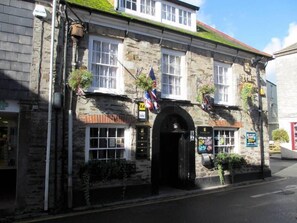 Quadruple Room, Ensuite | Miscellaneous - The Ship Inn (Mevagissey)