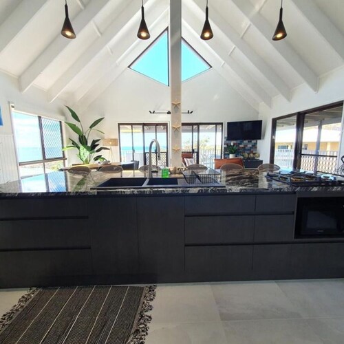 Welcome to Marloo Chalet unforgettable ocean views