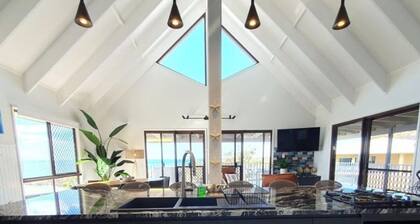 Welcome to Marloo Chalet unforgettable ocean views