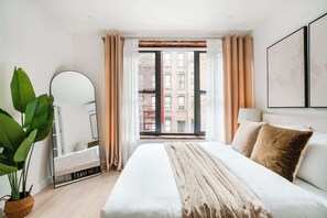 2 Schlafzimmer, Schreibtisch, Bügeleisen/Bügelbrett, WLAN