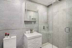 Shower, hair dryer, towels - 345-2A 2BR Newly Reno Prime UES WD in unit (New York)