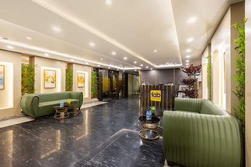 Fabhotel Lee Way