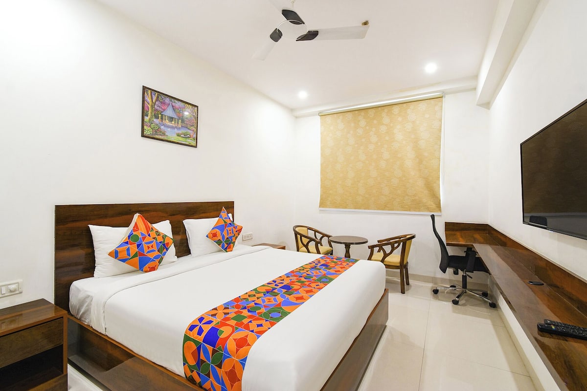 Deluxe-huone | Egyptinpuuvillaiset lakanat, ylelliset vuodevaatteet, ilmainen Wi-Fi