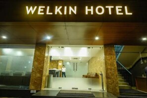 Property entrance - Fabhotel Welkin (Hyderabad)