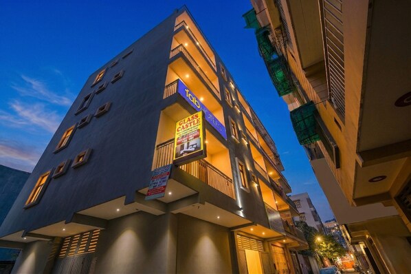 Exterior - Fabhotel Glass Castle (New Delhi)