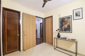 Lobby - Fabhotel Glass Castle (New Delhi)