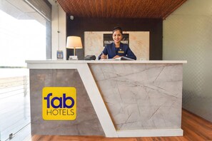 Reception - Fabhotel Golden Sapphire (Jaipur)