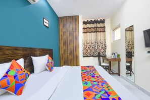 Egyptian cotton sheets, premium bedding, free WiFi, bed sheets - Fabhotel Arpit Stayz (Gurugram)
