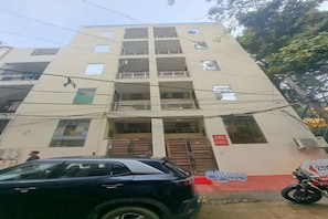 Exterior - Fabhotel Arpit Stayz (Gurugram)