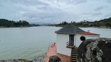 Casa panorámica, vistas al lago | Vistas desde la habitación