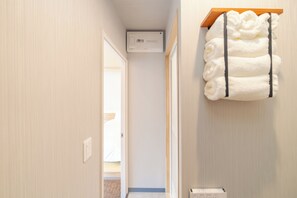 Economy Quadruple Room | Bathroom - Sunshine Inn 456 (Tokyo)