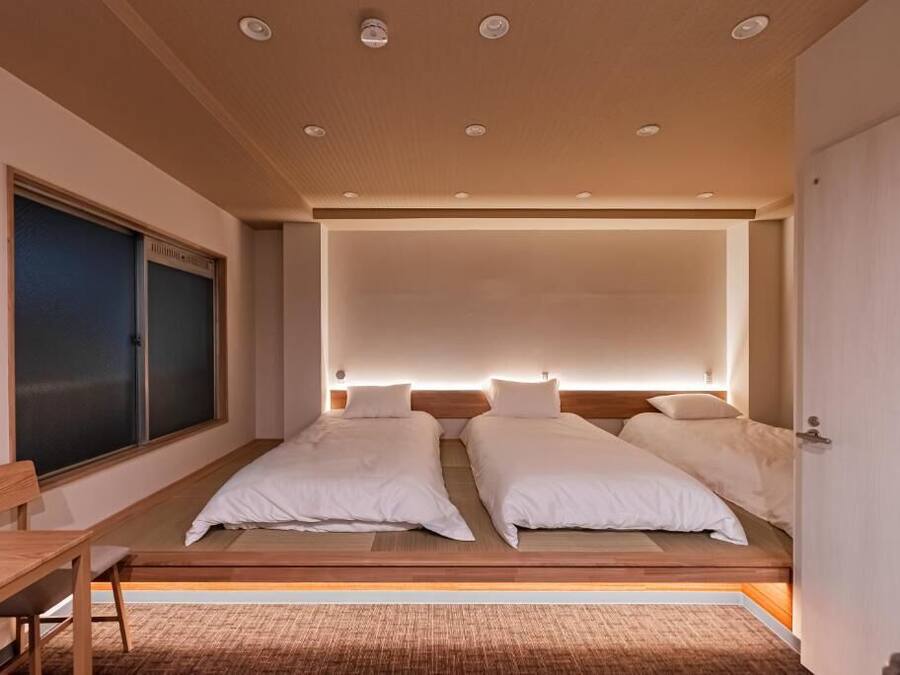 Economy Quadruple Room | Desk, WiFi (free), individually decorated