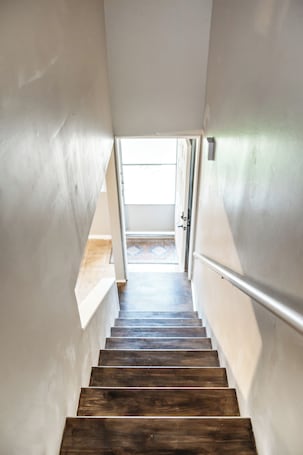 Interior. Rest Easy Retreat / 2BR Near SHSU/Pool/WiFi/Free Parking