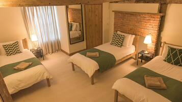 Quadruple Room, Women only | Desk, laptop workspace, free WiFi