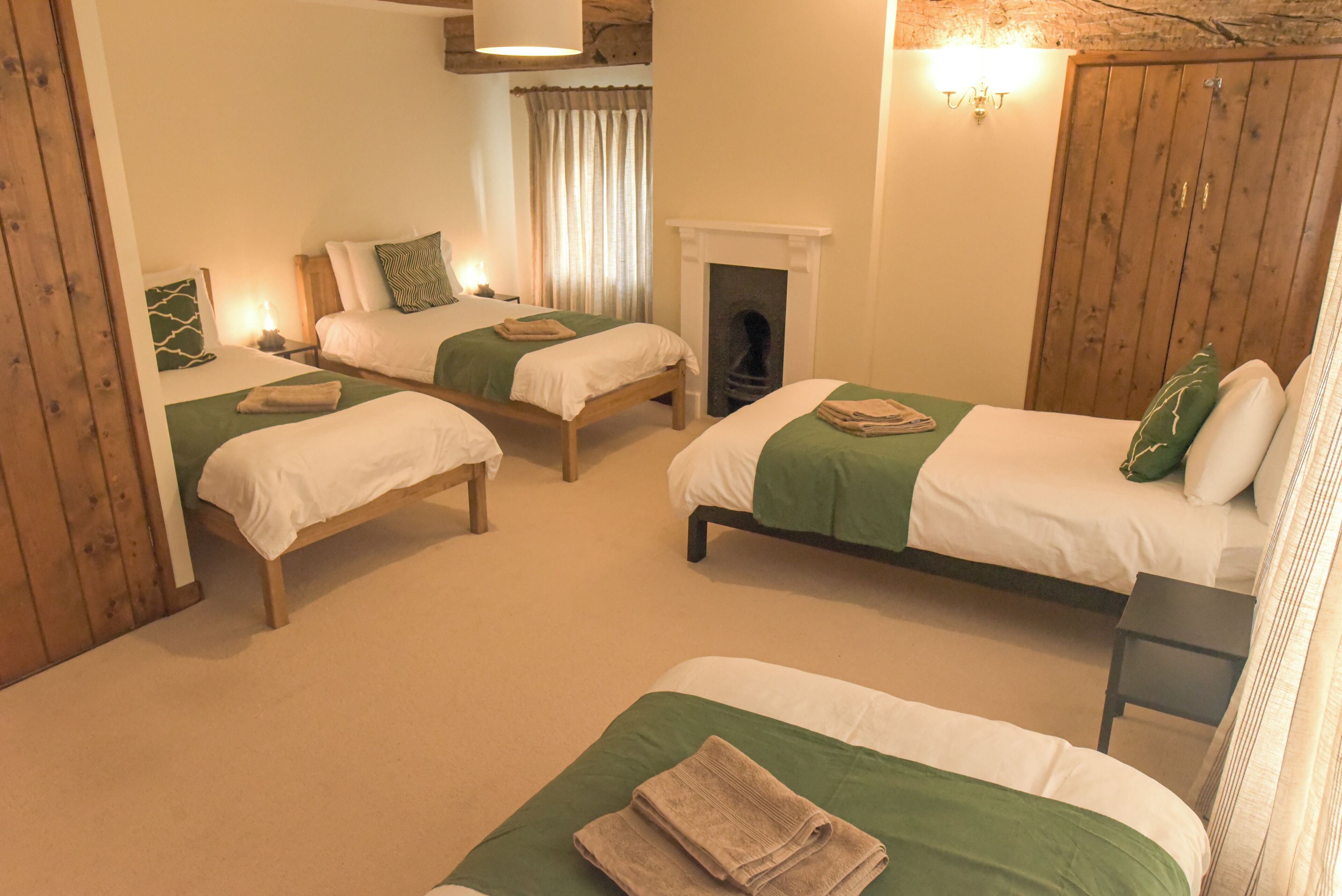 Quadruple Room, Women only | Desk, laptop workspace, free WiFi