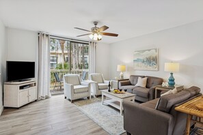 Smart TV - 3045 Seascape Villa @ Forest Beach | Lagoon View | Pool | Modern Furnishings (Hilton Head Island)