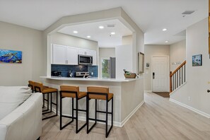 Interior - 8 Ocean Breeze @ Forest Beach | Pet-Friendly | Community Pool & Tennis | Modern Interiors (Hilton Head Island)