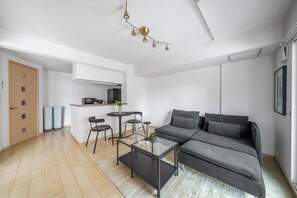Apartment | Living area - E-US NAEBO STATION 103 (Sapporo)