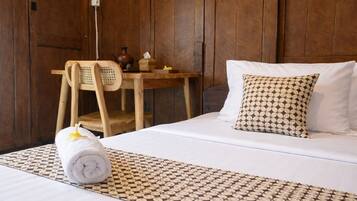 Standard Villa, 1 Twin Bed, Garden View | Desk, laptop workspace, bed sheets