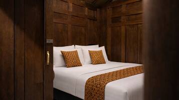 Bureau, espace de travail pour ordinateur portable, draps fournis