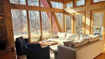 Télévision, cheminée