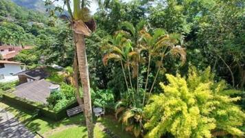 Family Twin Room, Lake View | Property grounds