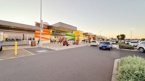 Exterior - 2025 New Built/Near Melton Station/Near Shopping Centre/Play (Melton South)