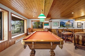 Spielezimmer