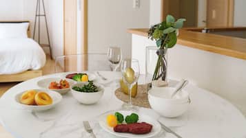 Apartment | Iron/ironing board, free WiFi