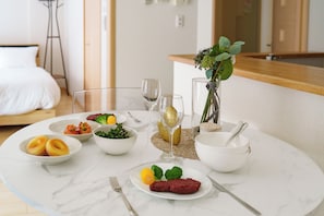 Apartment | Iron/ironing board, free WiFi - E-US NAEBO STATION 207 (Sapporo)