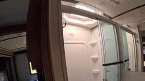 Room - Kenai Riverfront RV Camping & World Class Fishing. (Soldotna)
