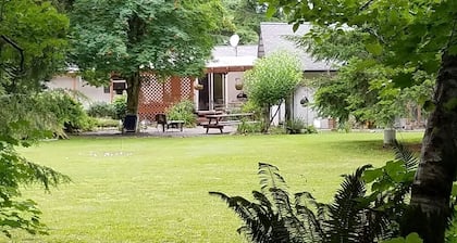 Tranquil 1-bedroom bungalow in charming Forks perfect for getaway