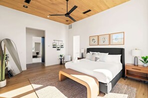 3 bedrooms, desk, iron/ironing board, travel cot - Nyx - Near Troon North Golf & Scottsdale Quarter (Scottsdale)