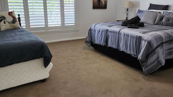 4 bedrooms, iron/ironing board, WiFi, bed sheets