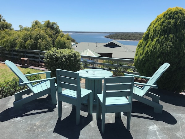 Outdoor dining - Blackwood Hideaway (Augusta)