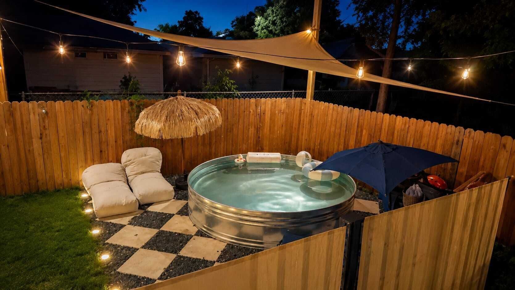 Outdoor spa tub