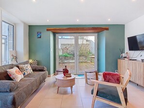 TV - Ty Côte by Interhome (Locquirec)