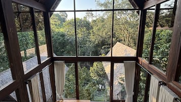 Villa – deluxe, hageutsikt | Oppholdsområde