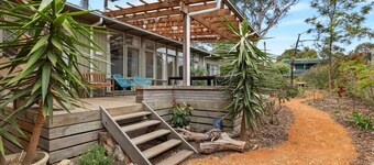 Moonah on Mawson – A Relaxed Coastal Retreat