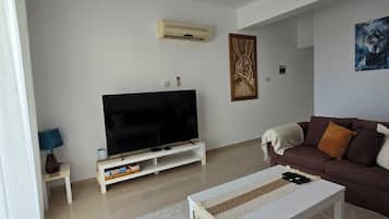 Townhome, Sea View | Living area