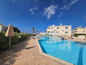 Piscine extérieure (ouverte en saison)