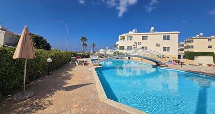 2 Bed Townhouse in Peyia Paradise