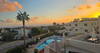 2 Bed Townhouse in Peyia Paradise