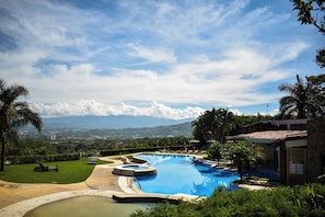 Outdoor pool, a heated pool - Luxury King Apt in Trendy Santa Ana, condo Avalon Country AC, Pool, Gym,Rest (Santa Ana)